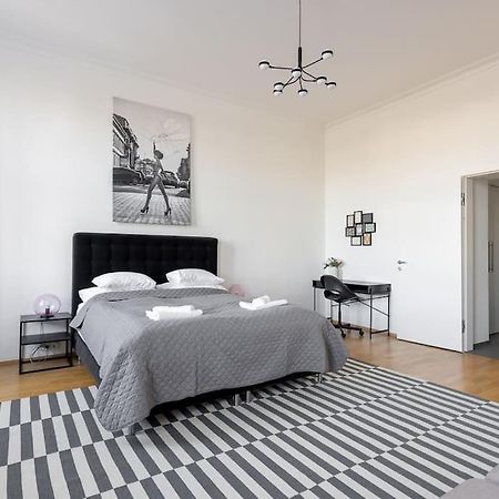 Franz 24 - Typical Viennese Apartment In The Heart Of Βιέννη Εξωτερικό φωτογραφία