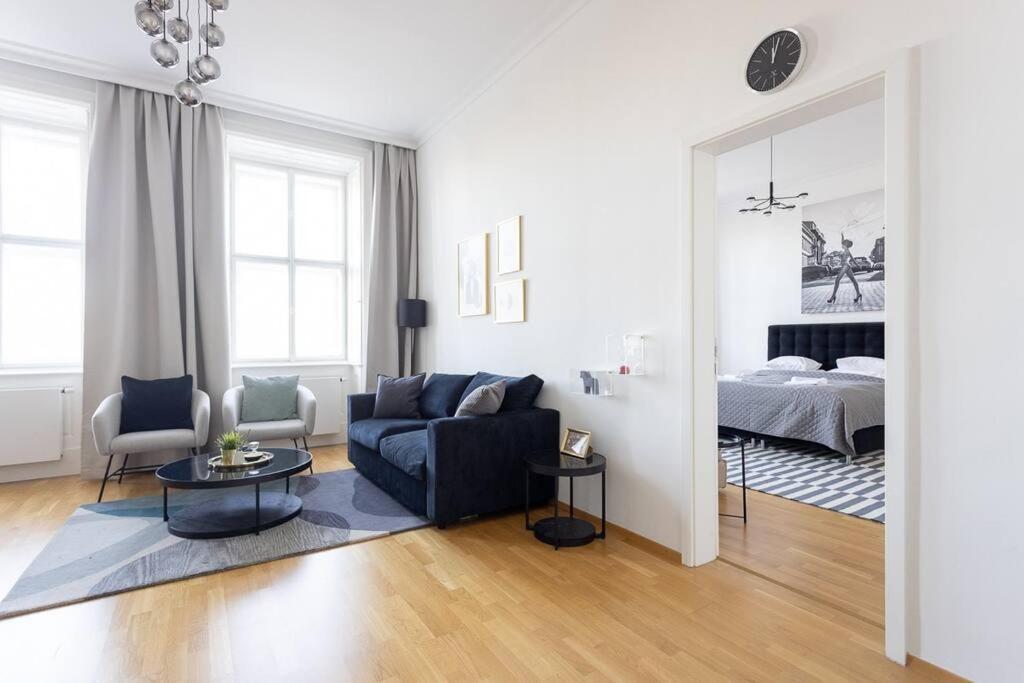 Franz 24 - Typical Viennese Apartment In The Heart Of Βιέννη Εξωτερικό φωτογραφία